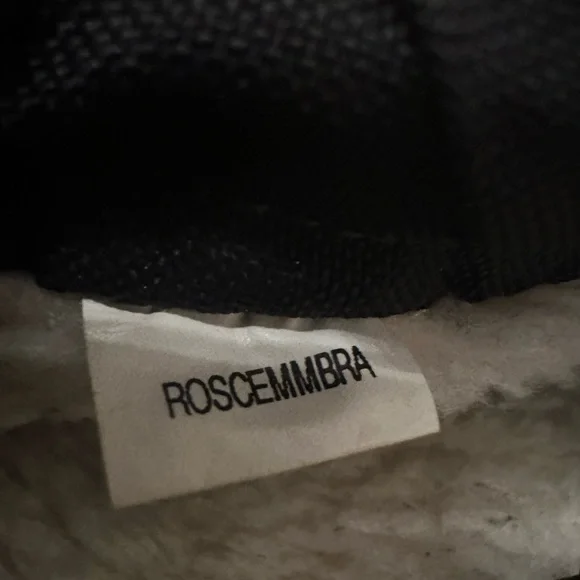 Burberry Kids Nova Check boots - Picture 7 of 11